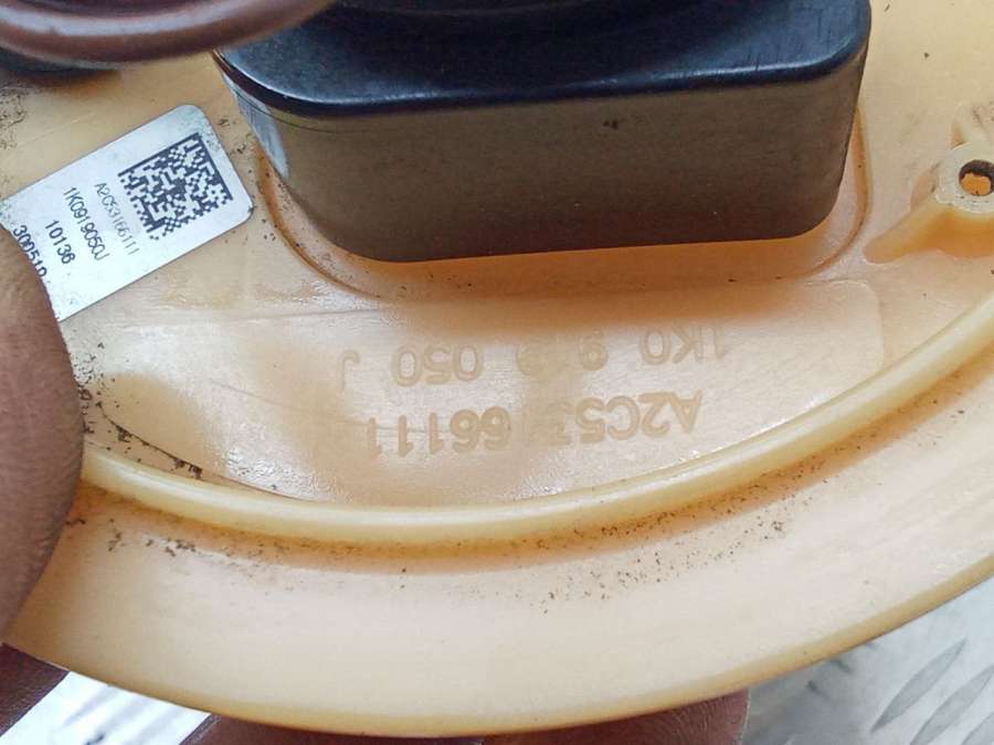 1K0919050J Колба в бак Skoda Octavia A5 restailing 2010г. | Фото № 9 1K0919050J Колба в бак Skoda Octavia A5 restailing 2010г. - Фото 9