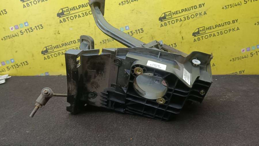 Узел педальный (блок педалей) Mercedes C W203 седан 2000г. | Фото № 10 Узел педальный (блок педалей) Mercedes C W203 седан 2000г. - Фото 10