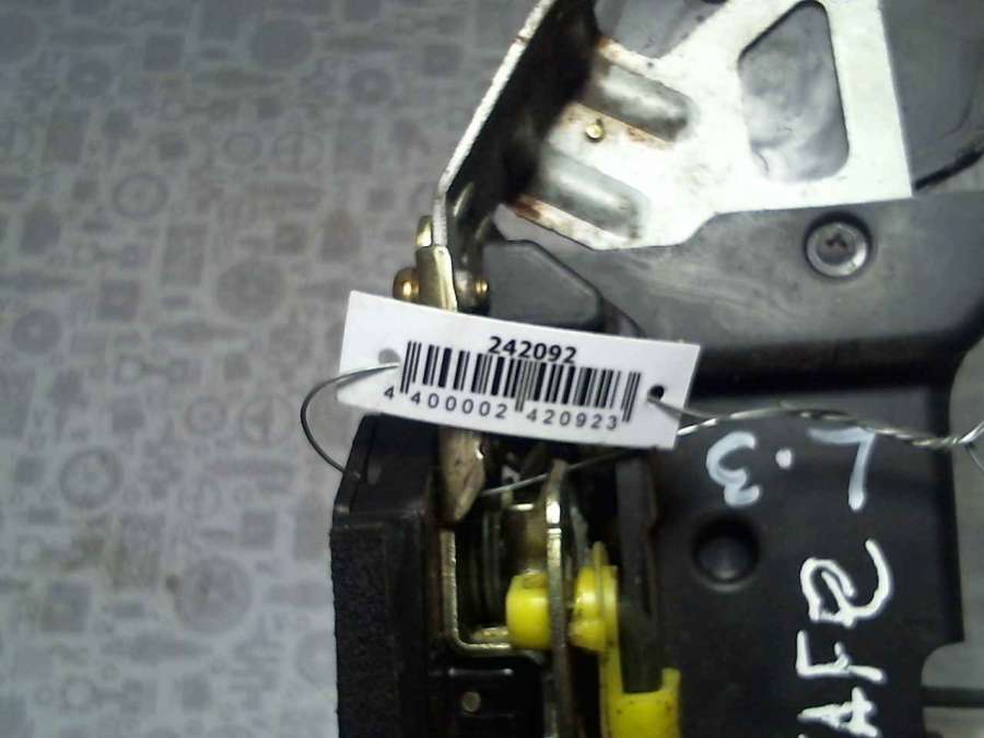 Замок двери задней левой Hyundai Santa Fe 1 (SM) (2000-2006) Внедорожник 2002г. | Фото № 3 Замок двери задней левой Hyundai Santa Fe 1 (SM) (2000-2006) Внедорожник 2002г. - Фото 3