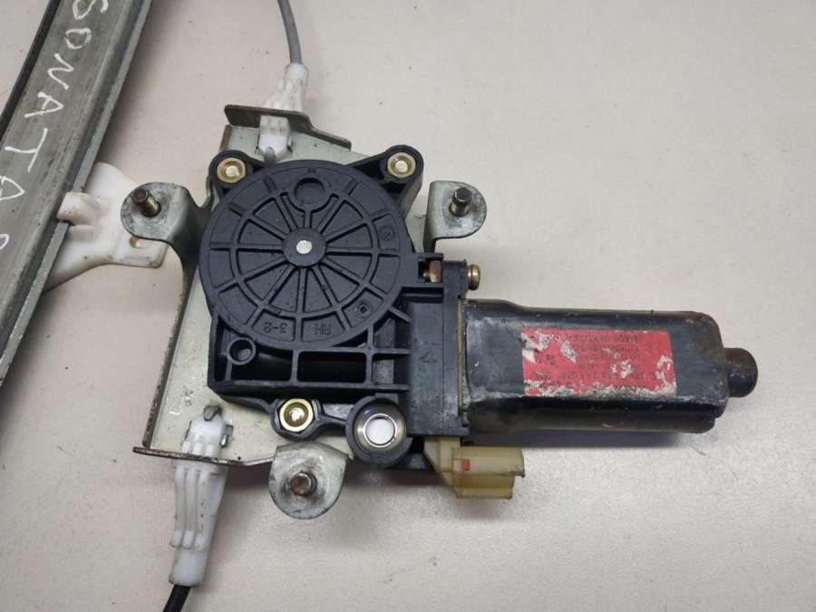 Стеклоподъемник электрический задний правый  Hyundai Sonata Y3 1995г. | Фото № 7   Стеклоподъемник электрический задний правый  Hyundai Sonata Y3 1995г. - Фото 7