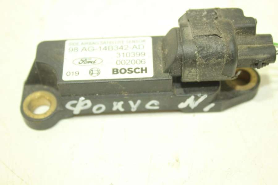 98AG14B342AD Датчик удара Ford Focus 1 1999г. | Фото № 1 98AG14B342AD Датчик удара Ford Focus 1 1999г. - Фото 1
