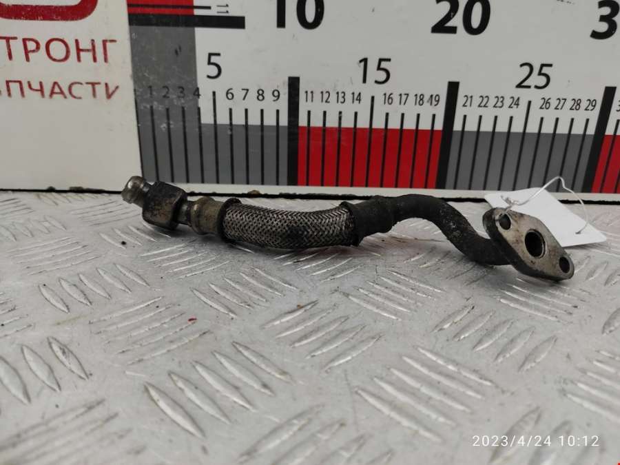 Трубка турбины Volkswagen Passat 5 GP (2000-2005) Универсал 2001г. | Фото № 1 Трубка турбины Volkswagen Passat 5 GP (2000-2005) Универсал 2001г. - Фото 1