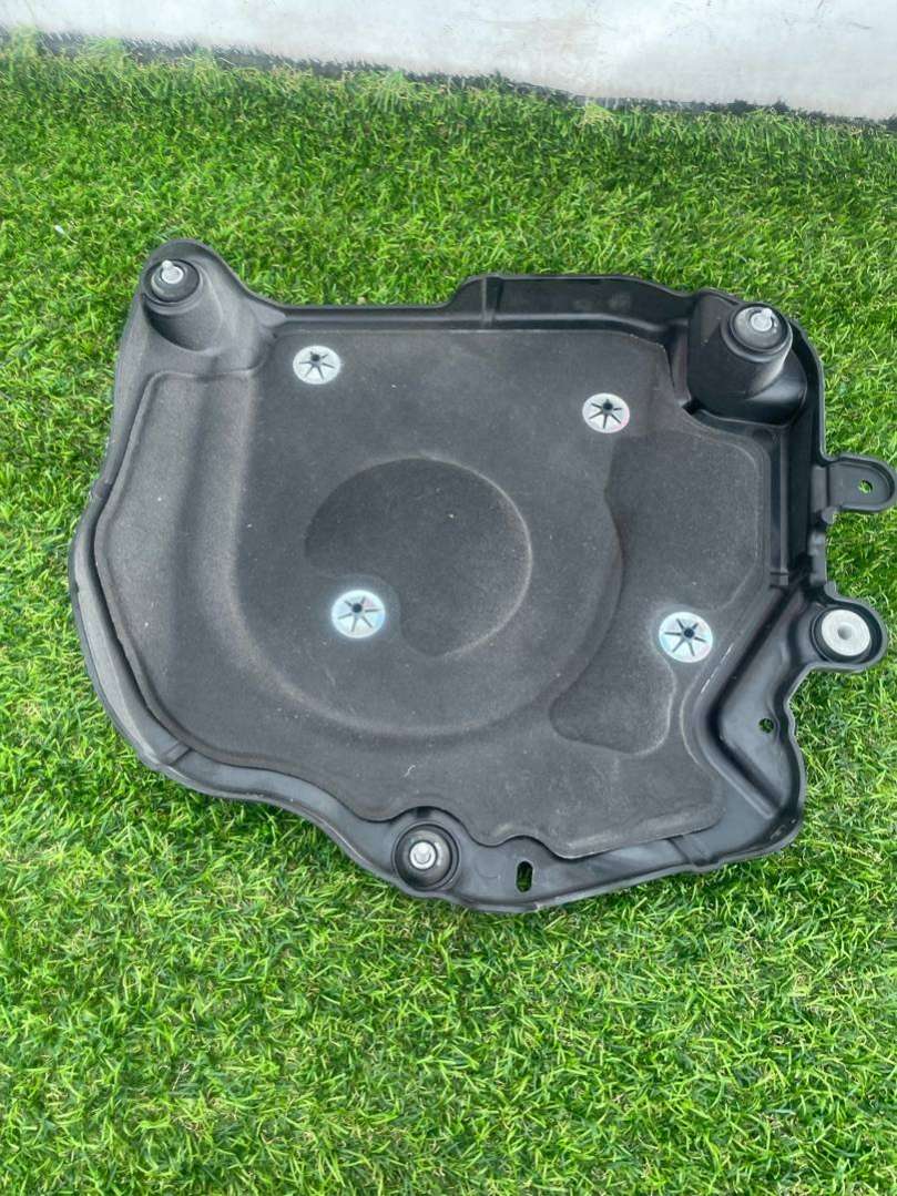 Декоративная крышка двигателя  Buick Encore 2023г. | Фото № 2   Декоративная крышка двигателя  Buick Encore 2023г. - Фото 2