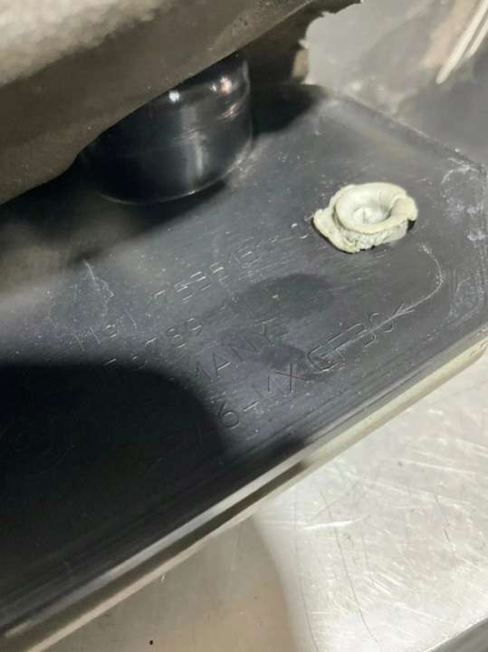 7535151 Декоративная крышка двигателя BMW 5 E60/E61 (2002-2007) 2002г. | Фото № 7 7535151 Декоративная крышка двигателя BMW 5 E60/E61 (2002-2007) 2002г. - Фото 7