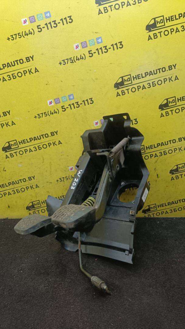 Узел педальный (блок педалей) Mercedes C W203 седан 2000г. | Фото № 1 Узел педальный (блок педалей) Mercedes C W203 седан 2000г. - Фото 1