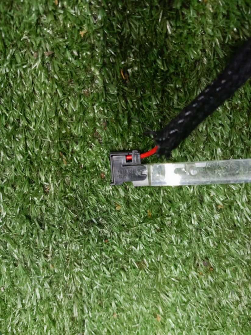 190289844F0919173 Подсветка салона Audi A6 C6 (S6,RS6) 2006г. | Фото № 3 190289844F0919173 Подсветка салона Audi A6 C6 (S6,RS6) 2006г. - Фото 3