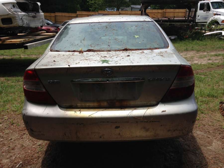 Плафон салонный Toyota Camry (XV30) (2001-2006) Седан 2002г. | Фото № 8 Плафон салонный Toyota Camry (XV30) (2001-2006) Седан 2002г. - Фото 8