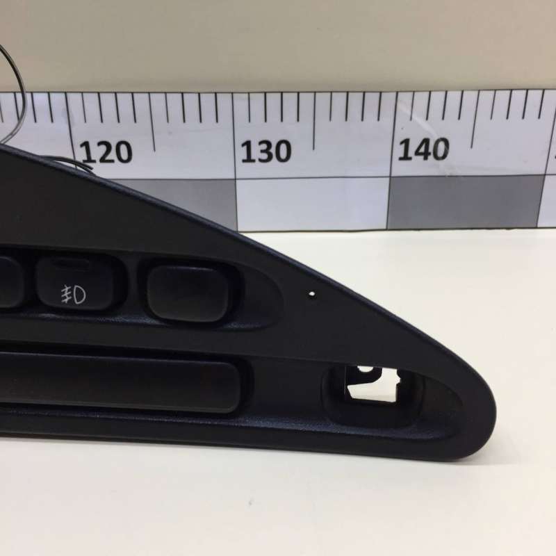 21235325124 21233803010 Накладка декоративная Chevrolet Niva 2002г. | Фото № 4 21235325124 21233803010 Накладка декоративная Chevrolet Niva 2002г. - Фото 4