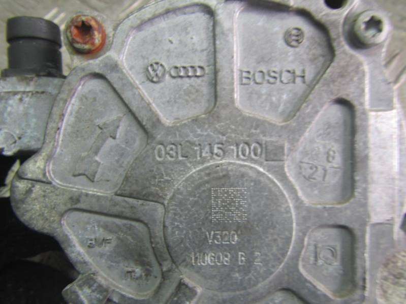 03l145100 Насос вакуумный  Volkswagen Golf 6 2012г. | Фото № 3  03l145100 Насос вакуумный  Volkswagen Golf 6 2012г. - Фото 3