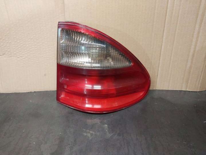 A2108205464 Фонарь задний правый Mercedes E W210/S210 (1995-1999) 1995г. | Фото № 3 A2108205464 Фонарь задний правый Mercedes E W210/S210 (1995-1999) 1995г. - Фото 3