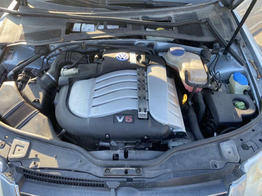 066199354C Корпус масляного фильтра Volkswagen Passat 5 GP (2000-2005) Универсал 2001г. | Фото № 8 066199354C Корпус масляного фильтра Volkswagen Passat 5 GP (2000-2005) Универсал 2001г. - Фото 8