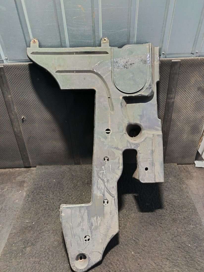 3AA825101 Защита днища Volkswagen Passat B7 2012г. | Фото № 1 3AA825101 Защита днища Volkswagen Passat B7 2012г. - Фото 1