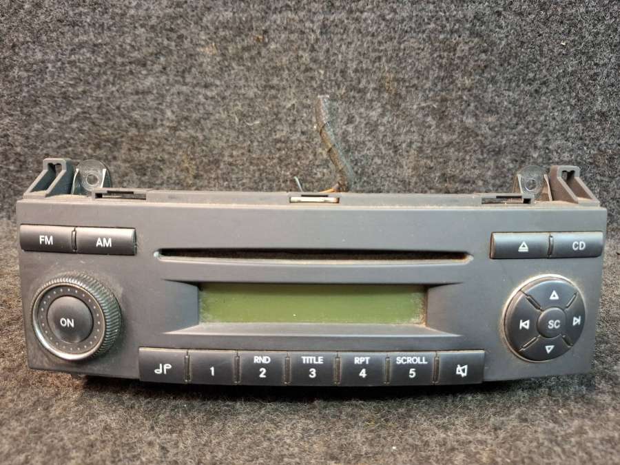 A9068201186 Магнитола  Mercedes-Benz Sprinter 2007г. | Фото № 1  A9068201186 Магнитола  Mercedes-Benz Sprinter 2007г. - Фото 1