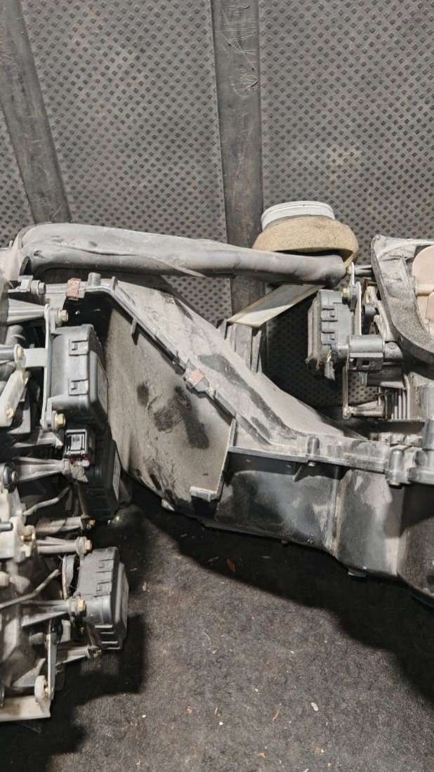 Корпус печки Audi A6 C5 (S6,RS6) 1998г. | Фото № 8 Корпус печки Audi A6 C5 (S6,RS6) 1998г. - Фото 8