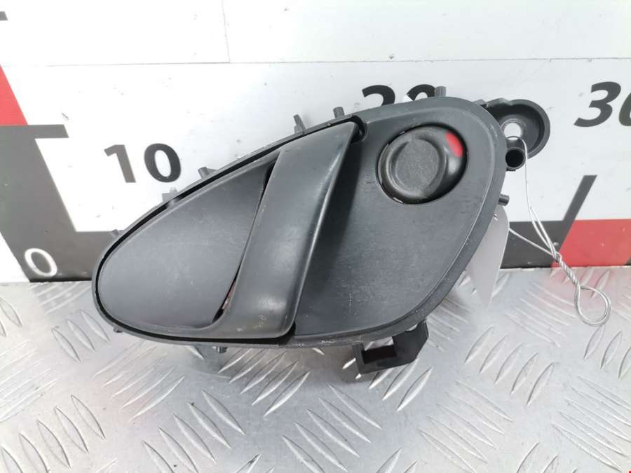 9623200177 Ручка двери внутренняя передняя левая Citroen Xsara (1997-2006) Хетчбэк 5дв. 2006г. | Фото № 1 9623200177 Ручка двери внутренняя передняя левая Citroen Xsara (1997-2006) Хетчбэк 5дв. 2006г. - Фото 1