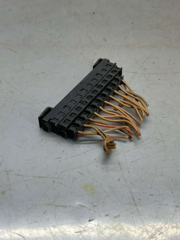 0025467940 Разъем каншины  Mercedes-Benz w210 1 1997г. | Фото № 3  0025467940 Разъем каншины  Mercedes-Benz w210 1 1997г. - Фото 3