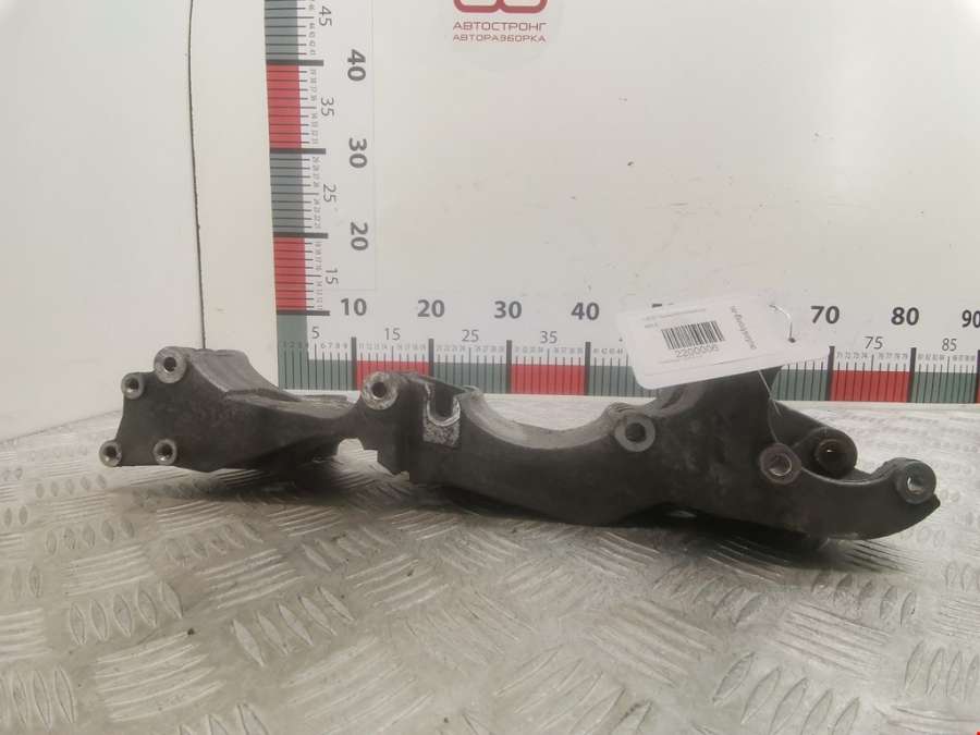 045903143C Кронштейн генератора Volkswagen Golf 4 (1997-2004) Универсал 2004г. | Фото № 2 045903143C Кронштейн генератора Volkswagen Golf 4 (1997-2004) Универсал 2004г. - Фото 2