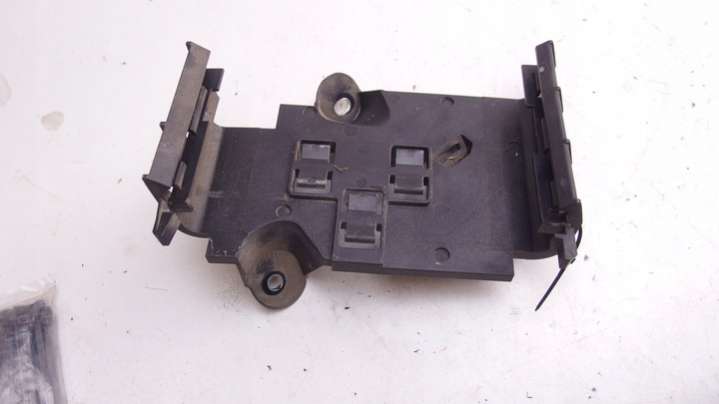 5Q0907361C Блок предохранителей Volkswagen Golf 7 поколение (2012-2017) 2012г. | Фото № 4 5Q0907361C Блок предохранителей Volkswagen Golf 7 поколение (2012-2017) 2012г. - Фото 4