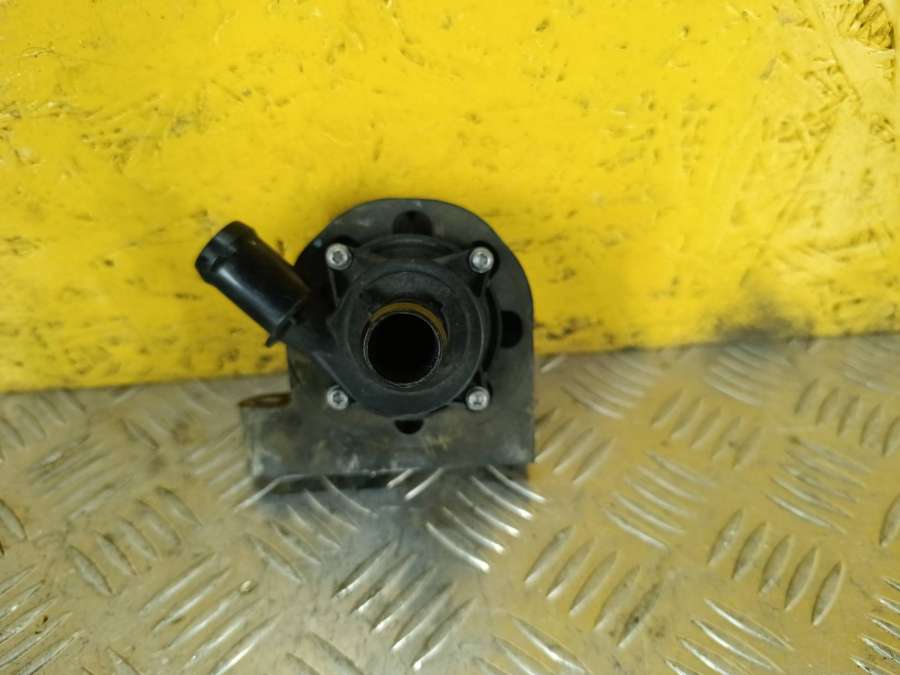 13524281 Насос антифриза дополнительный  Buick Regal 6 лифтбэк 2018г. | Фото № 1  13524281 Насос антифриза дополнительный  Buick Regal 6 лифтбэк 2018г. - Фото 1