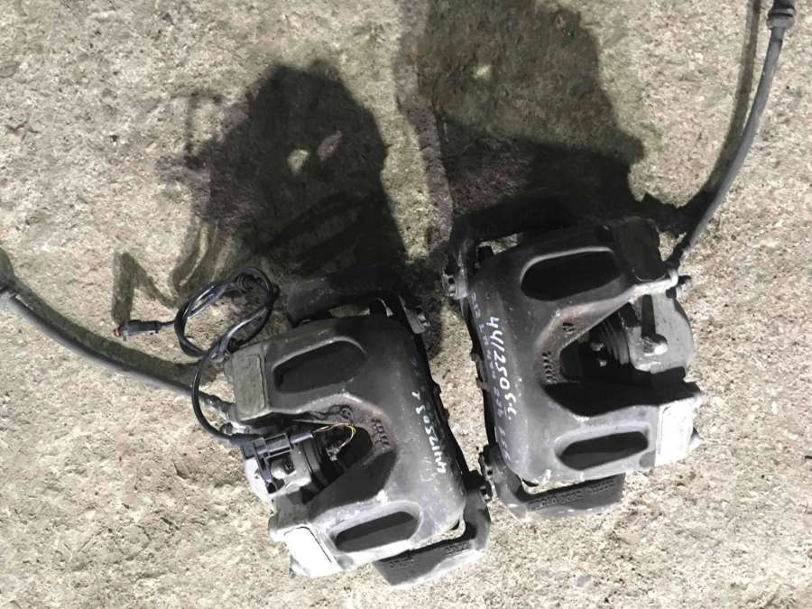 Суппорт тормозной передний левый  Mercedes-Benz E W212/S212/C207/A207 2012г. | Фото № 3   Суппорт тормозной передний левый  Mercedes-Benz E W212/S212/C207/A207 2012г. - Фото 3