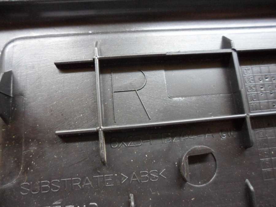 8X23F13244A Накладка на порог Jaguar XF Седан 2013г. | Фото № 2 8X23F13244A Накладка на порог Jaguar XF Седан 2013г. - Фото 2