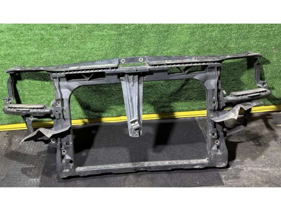 8l0010139m Передняя панель крепления облицовки (телевизор) Audi A3 2001г. | Фото № 1 8l0010139m Передняя панель крепления облицовки (телевизор) Audi A3 2001г. - Фото 1