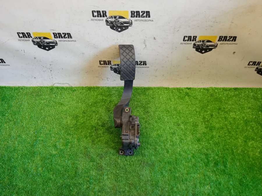 8D1723523F Педаль акселератора (газа) Audi A4 B5 2004г. | Фото № 1 8D1723523F Педаль акселератора (газа) Audi A4 B5 2004г. - Фото 1