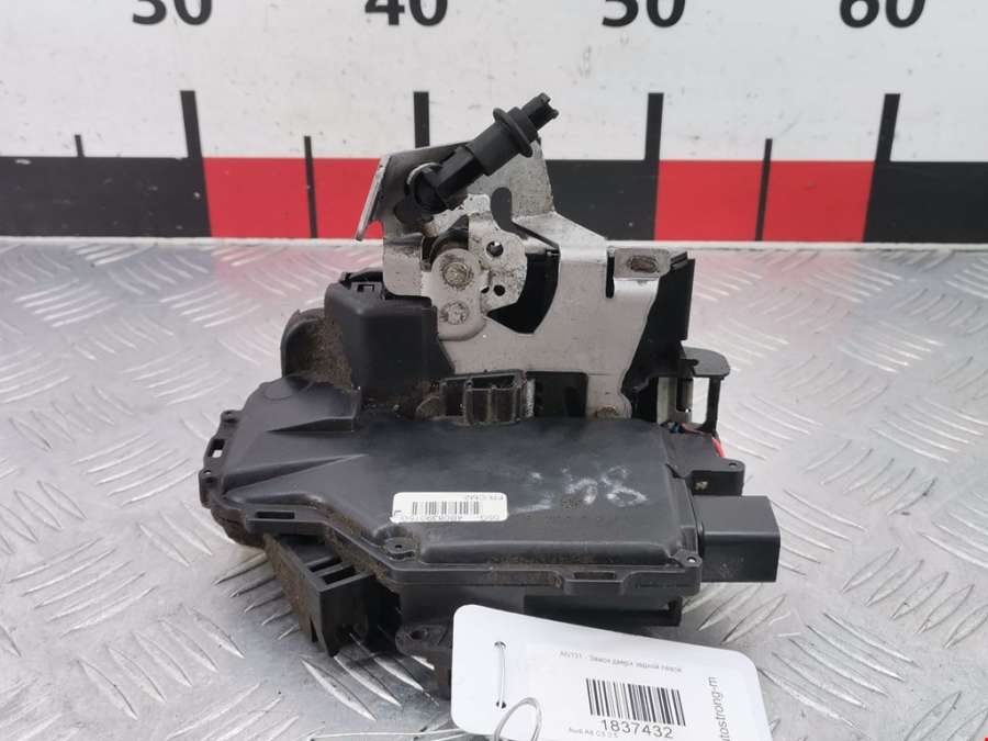 4B0839015D Замок двери задней левой Audi A6 C5 (1997-2005) Универсал 2004г. | Фото № 1 4B0839015D Замок двери задней левой Audi A6 C5 (1997-2005) Универсал 2004г. - Фото 1