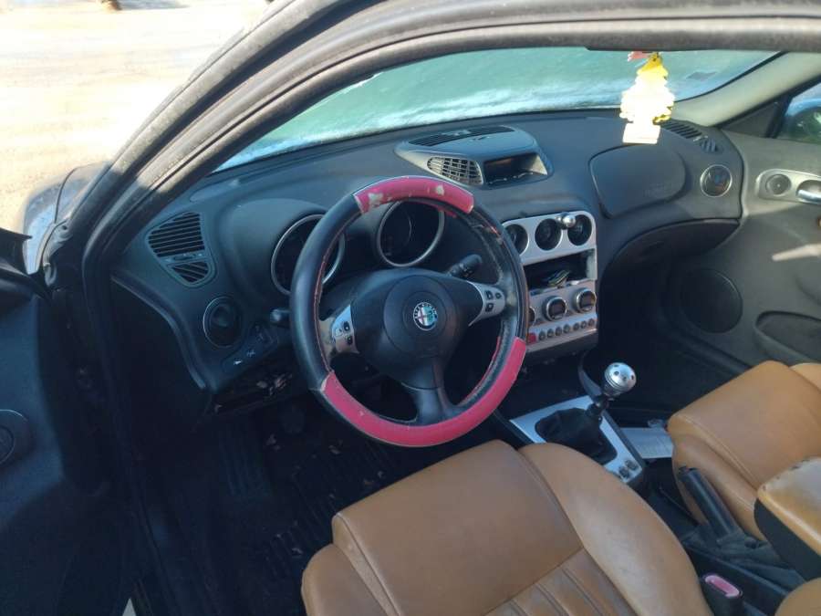 60668906 Лючок бензобака Alfa Romeo 156 (932) (1997-2007) Универсал 2003г. | Фото № 7 60668906 Лючок бензобака Alfa Romeo 156 (932) (1997-2007) Универсал 2003г. - Фото 7