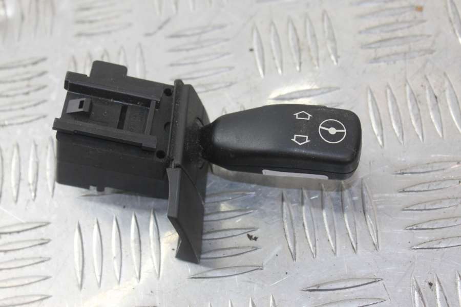 8373901 Переключатель подрулевой (стрекоза) BMW 7 внедорожник 5 дв. 2005г. | Фото № 1 8373901 Переключатель подрулевой (стрекоза) BMW 7 внедорожник 5 дв. 2005г. - Фото 1