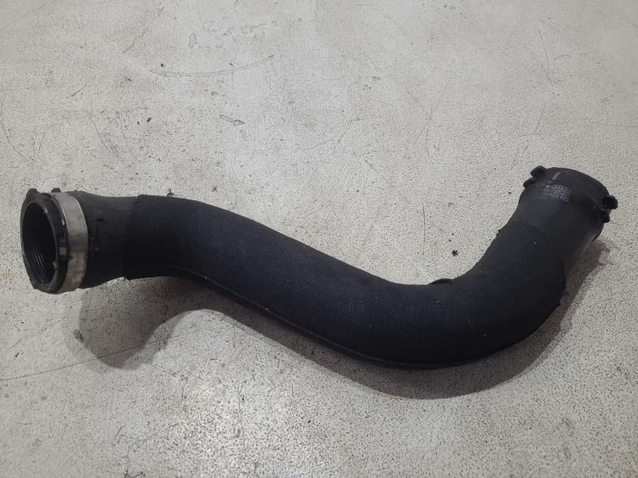 4F0145737J Патрубок интеркулера Audi A6 4F/C6 седан 2010г. | Фото № 1 4F0145737J Патрубок интеркулера Audi A6 4F/C6 седан 2010г. - Фото 1