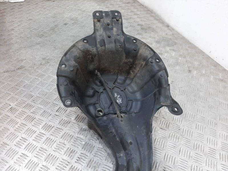 Крепление запаски Land Rover Freelander 2003г. | Фото № 3 Крепление запаски Land Rover Freelander 2003г. - Фото 3