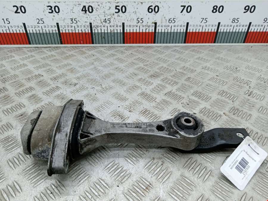 1J0199851 Кронштейн (крепление лапа траверса) кпп Volkswagen Golf 4 (1997-2004) Хетчбэк 5дв. 2001г. | Фото № 1 1J0199851 Кронштейн (крепление лапа траверса) кпп Volkswagen Golf 4 (1997-2004) Хетчбэк 5дв. 2001г. - Фото 1