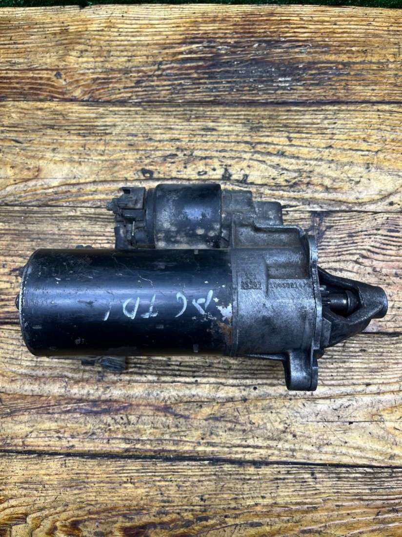 1005821478 Стартер Audi A4 B5 1999г. | Фото № 2 1005821478 Стартер Audi A4 B5 1999г. - Фото 2