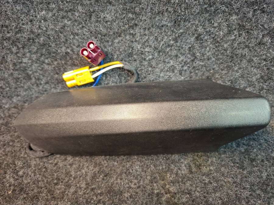 84130979 Антенна на крыше Chevrolet Equinox 2018г. | Фото № 1 84130979 Антенна на крыше Chevrolet Equinox 2018г. - Фото 1