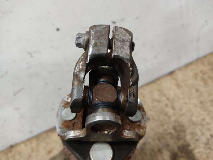 Рулевой карданчик Renault Megane 2 2003г. | Фото № 3 Рулевой карданчик Renault Megane 2 2003г. - Фото 3