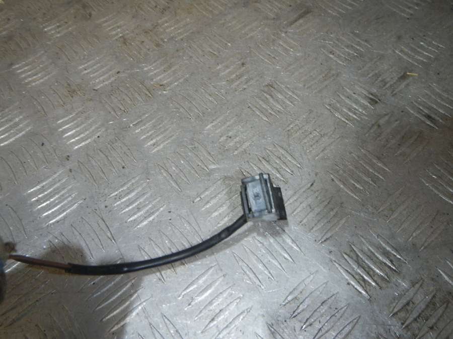 6E0955986B Форсунка омывателя лобового стекла  Volkswagen Polo 0000г. | Фото № 3  6E0955986B Форсунка омывателя лобового стекла  Volkswagen Polo 0000г. - Фото 3