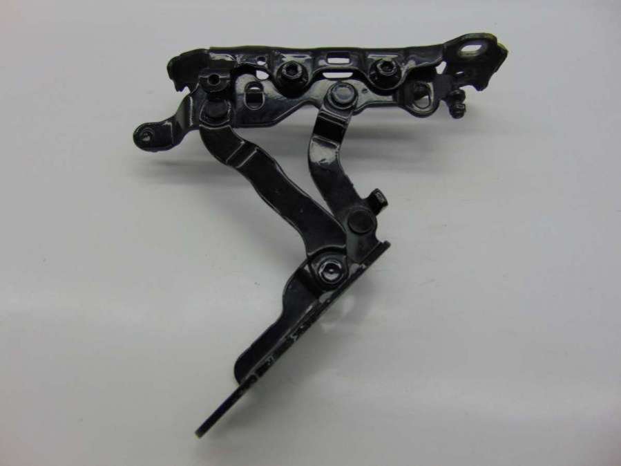 A2048800728 Петля капота левая  Mercedes E W212 2012г. | Фото № 7  A2048800728 Петля капота левая  Mercedes E W212 2012г. - Фото 7