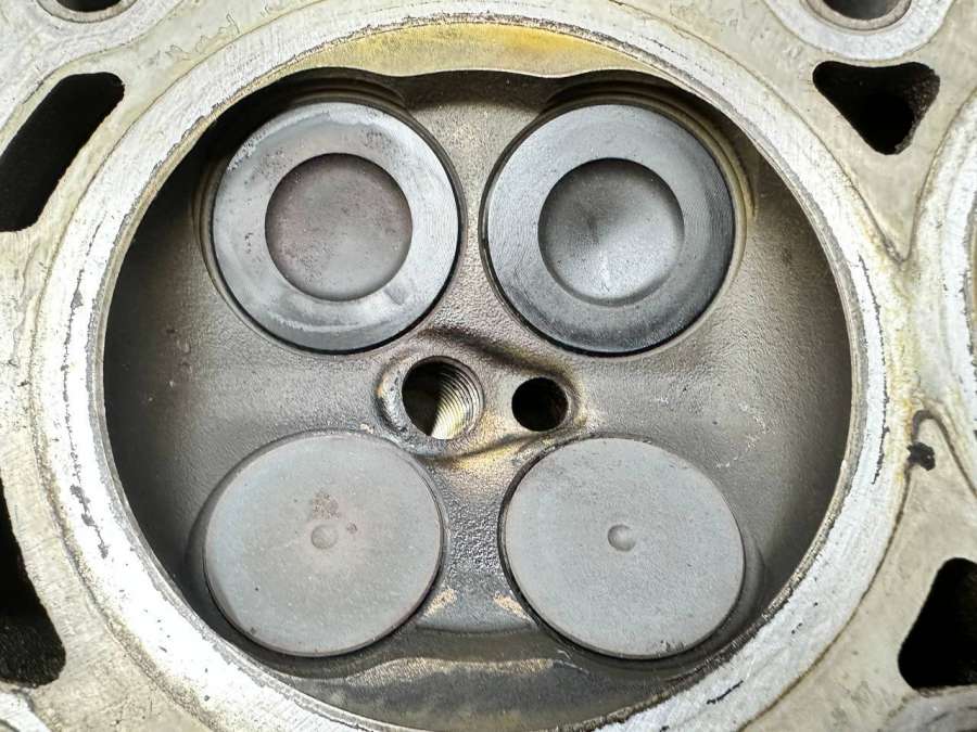 AJ813621LR054846DX236C032CA Головка блока цилиндров правая  Jaguar XF 2 2016г. | Фото № 20  AJ813621LR054846DX236C032CA Головка блока цилиндров правая  Jaguar XF 2 2016г. - Фото 20