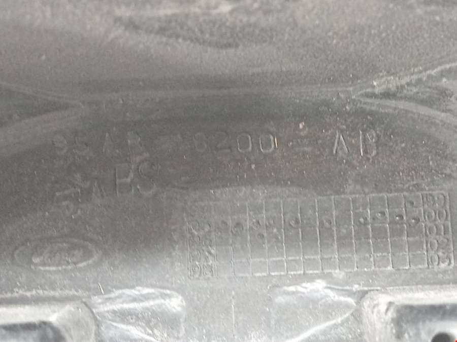 95AB8200AB Решетка радиатора Ford Escort 6 (1995-2000) Хетчбэк 5дв. 1998г. | Фото № 4 95AB8200AB Решетка радиатора Ford Escort 6 (1995-2000) Хетчбэк 5дв. 1998г. - Фото 4