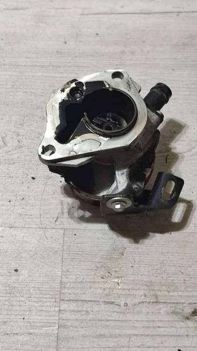 146505272R Насос вакуумный  Mercedes A W176 (2012-2015) 2012г. | Фото № 5  146505272R Насос вакуумный  Mercedes A W176 (2012-2015) 2012г. - Фото 5