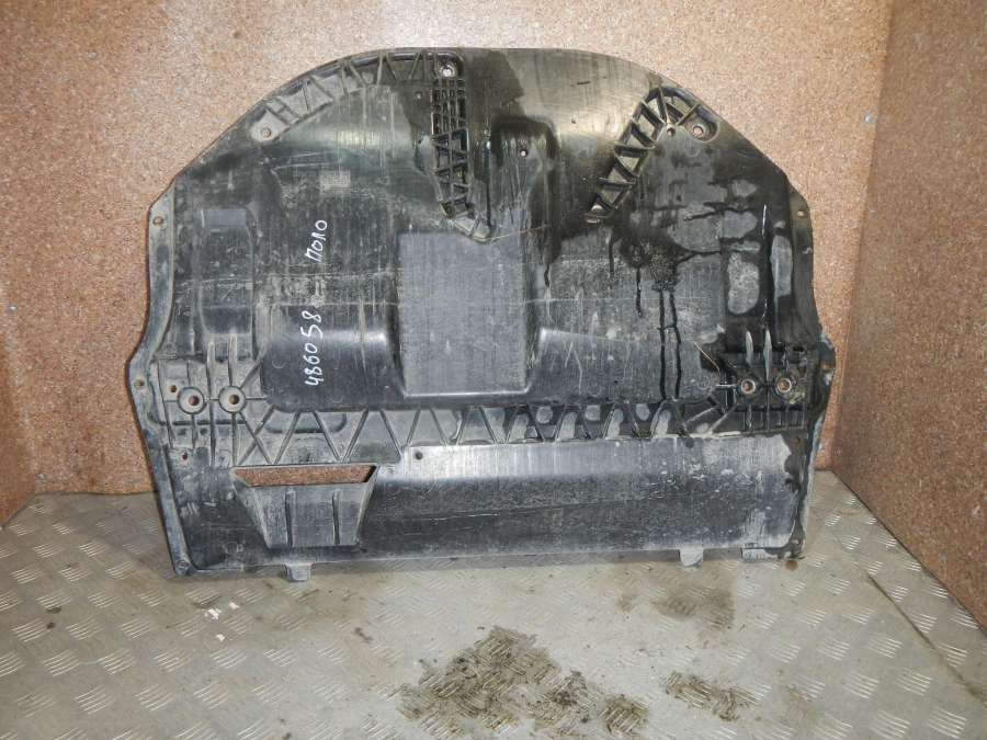 6C0825901A Пыльник двигателя  Volkswagen Polo 0000г. | Фото № 1  6C0825901A Пыльник двигателя  Volkswagen Polo 0000г. - Фото 1