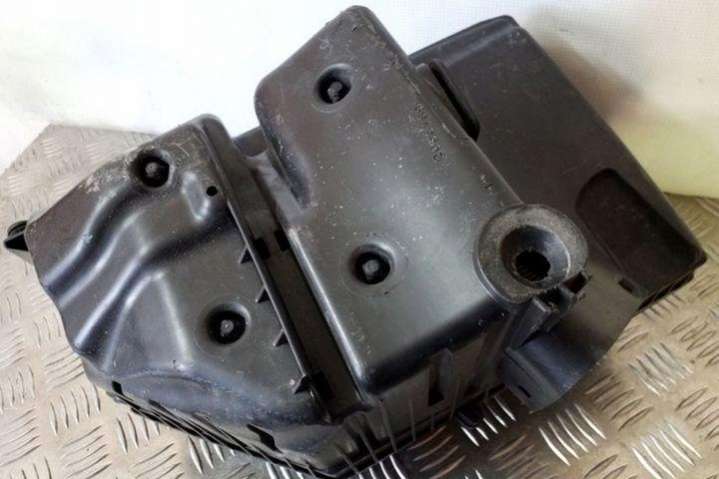 30792196 Корпус воздушного фильтра  Volvo XC60 2 поколение (2017-2021) 2017г. | Фото № 2  30792196 Корпус воздушного фильтра  Volvo XC60 2 поколение (2017-2021) 2017г. - Фото 2