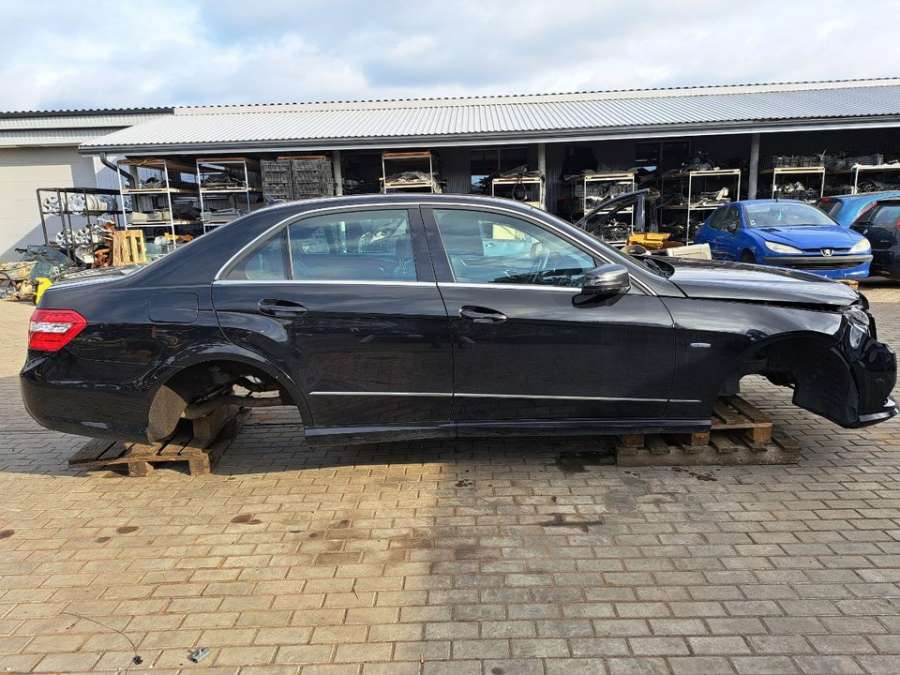 A2125018282  Патрубок системы охлаждения   Mercedes-Benz E-class W212 2011г. | Фото № 8  A2125018282  Патрубок системы охлаждения   Mercedes-Benz E-class W212 2011г. - Фото 8