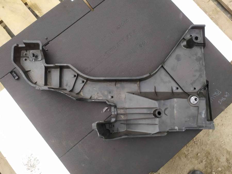 Защита днища Toyota Prius 2023- 2023г. | Фото № 3 Защита днища Toyota Prius 2023- 2023г. - Фото 3