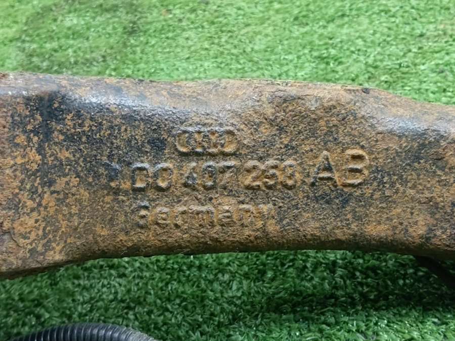 3D04072578AB Кулак поворотный передний правый  Audi A6 C5 (S6,RS6) 1999г. | Фото № 9  3D04072578AB Кулак поворотный передний правый  Audi A6 C5 (S6,RS6) 1999г. - Фото 9