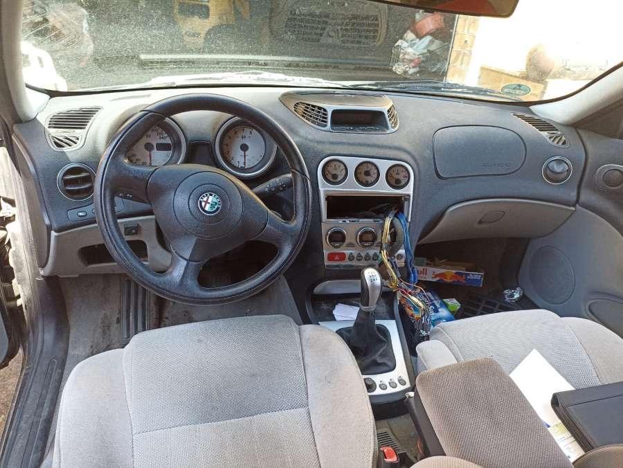 Натяжитель ремня генератора (приводного поликлинового ремня Alfa Romeo 156 (932) (1997-2007) Универсал 2004г. | Фото № 7 Натяжитель ремня генератора (приводного поликлинового ремня Alfa Romeo 156 (932) (1997-2007) Универсал 2004г. - Фото 7