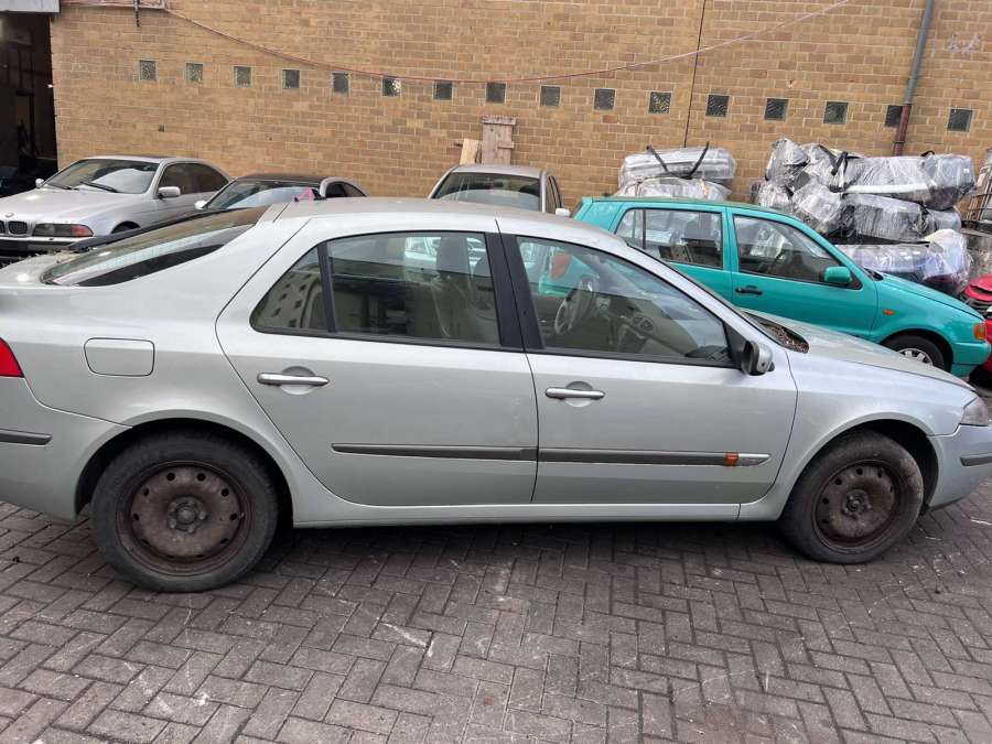 8200049263 Парктроник (датчик парковки) Renault Laguna 2 (2000-2007) Хетчбэк 5дв. 2001г. | Фото № 6 8200049263 Парктроник (датчик парковки) Renault Laguna 2 (2000-2007) Хетчбэк 5дв. 2001г. - Фото 6