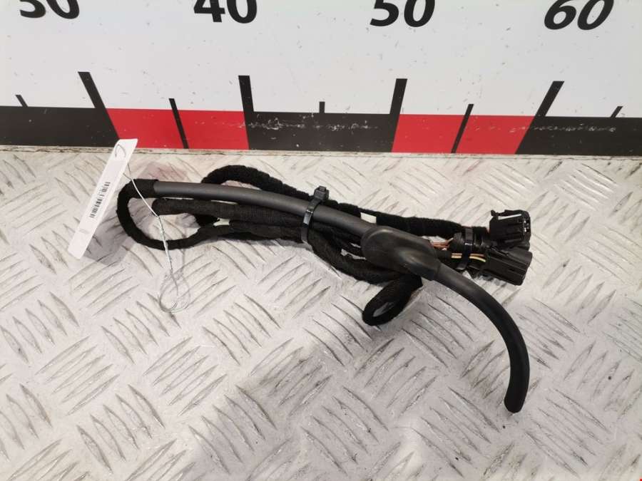 Проводка (жгут проводов) Volkswagen Passat 5 GP (2000-2005) Седан 2004г. | Фото № 3 Проводка (жгут проводов) Volkswagen Passat 5 GP (2000-2005) Седан 2004г. - Фото 3