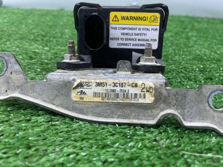 3m513c187cb Датчик курсовой устойчивости  Volvo V50 2004г. | Фото № 6  3m513c187cb Датчик курсовой устойчивости  Volvo V50 2004г. - Фото 6